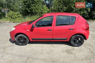 Хэтчбек Dacia Sandero 2010 в Берегомете