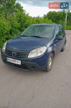 Хэтчбек Dacia Sandero 2009 в 