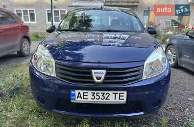 Хэтчбек Dacia Sandero 2009 в Доброполье