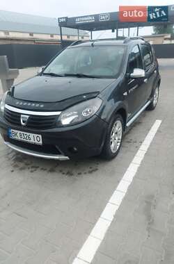 Хетчбек Dacia Sandero 2011 в Луцьку