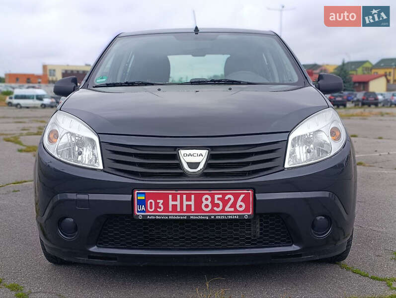 Хэтчбек Dacia Sandero 2009 в Виннице