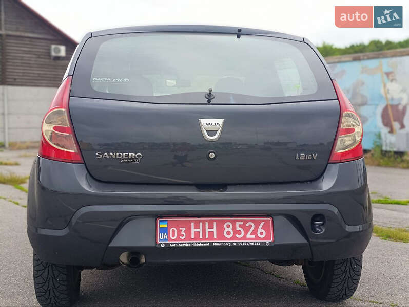 Хэтчбек Dacia Sandero 2009 в Виннице