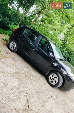Хэтчбек Dacia Sandero 2009 в 