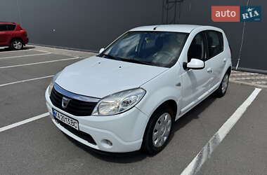 Хэтчбек Dacia Sandero 2012 в Киеве