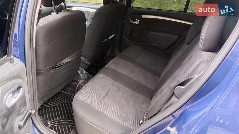 Хетчбек Dacia Sandero 2009 в Сумах фото 8 Хетчбек Dacia Sandero 2009 в Сумах