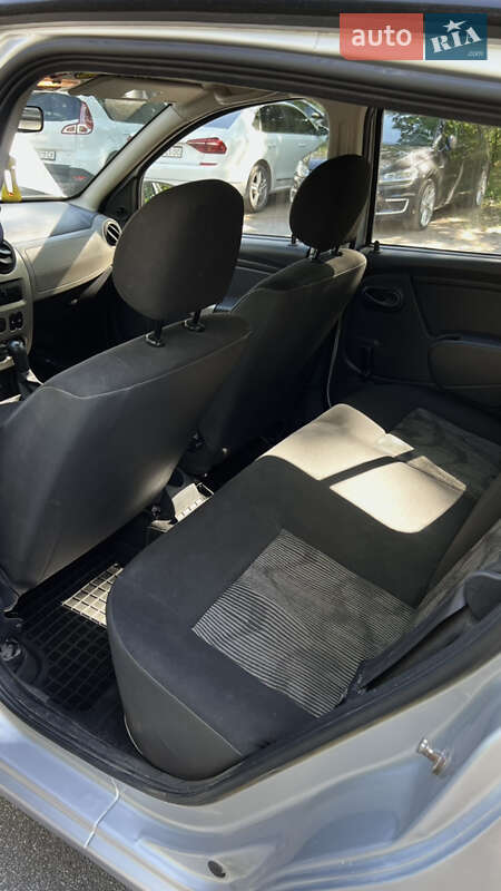 Хетчбек Dacia Sandero 2011 в Новомосковську фото 9 Хетчбек Dacia Sandero 2011 в Новомосковську