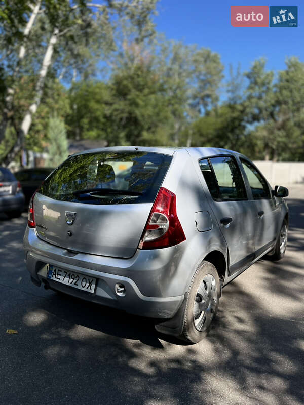 Хетчбек Dacia Sandero 2011 в Новомосковську фото 4 Хетчбек Dacia Sandero 2011 в Новомосковську