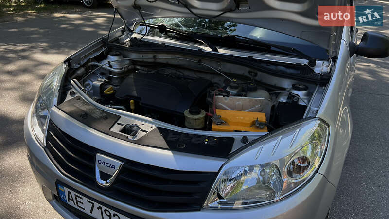 Хетчбек Dacia Sandero 2011 в Новомосковську фото 7 Хетчбек Dacia Sandero 2011 в Новомосковську