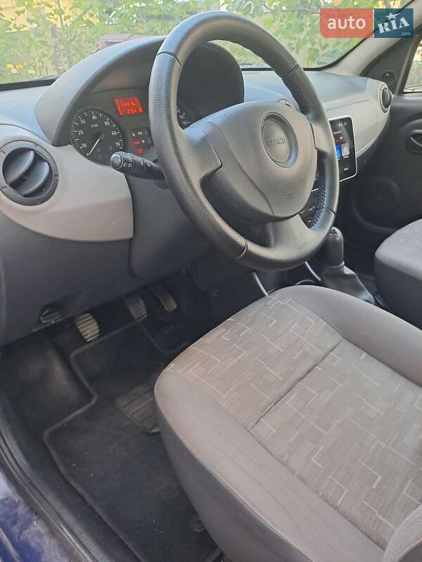 Хэтчбек Dacia Sandero 2009 в Тернополе