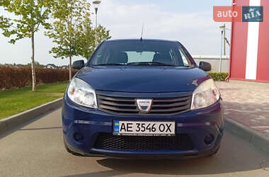 Хетчбек Dacia Sandero 2009 в Дніпрі