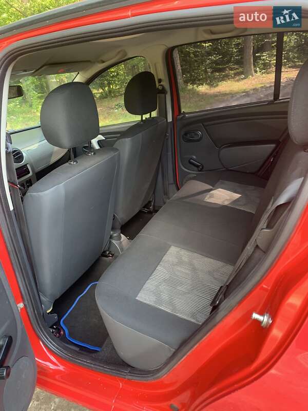 Хетчбек Dacia Sandero 2009 в Кременці