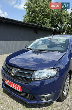 Хэтчбек Dacia Sandero 2015 в 