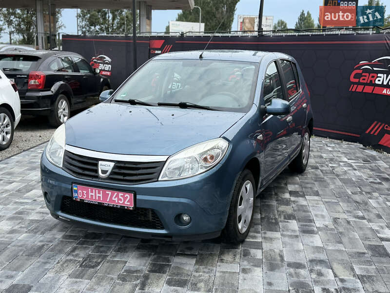 Хетчбек Dacia Sandero 2009 в Дніпрі