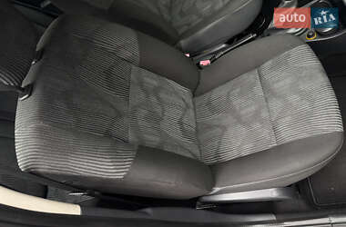 Хэтчбек Dacia Sandero 2010 в 