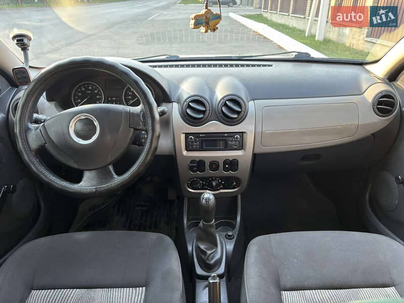 Хэтчбек Dacia Sandero 2012 в Христиновке