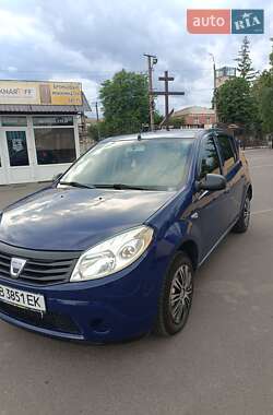 Хэтчбек Dacia Sandero 2009 в Тульчине
