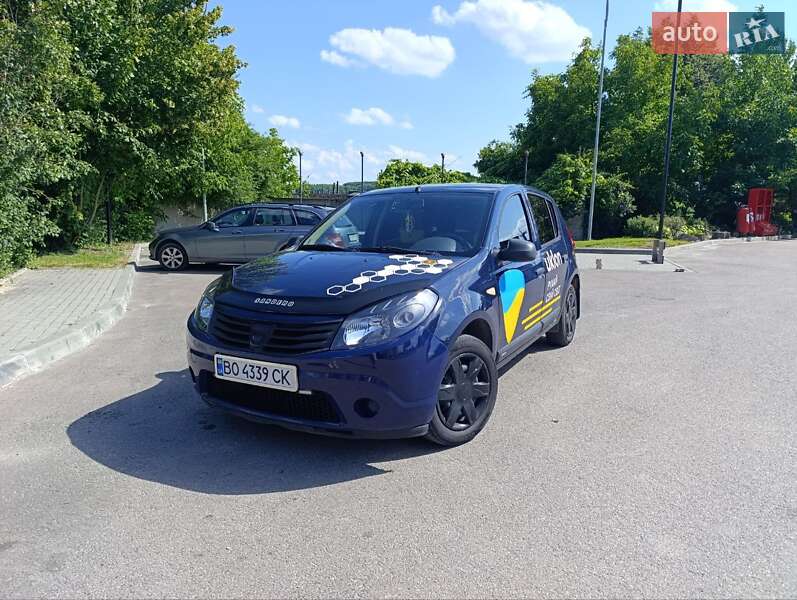 Хетчбек Dacia Sandero 2009 в Тернополі