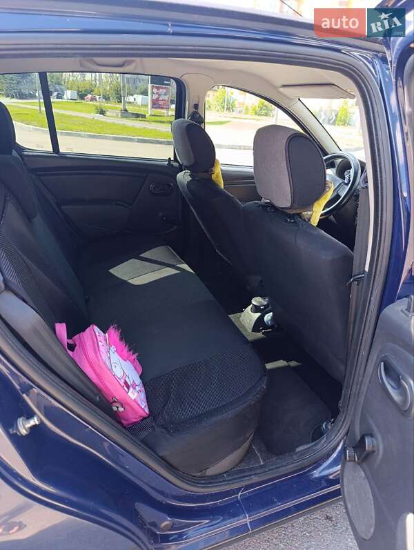 Хетчбек Dacia Sandero 2009 в Тернополі