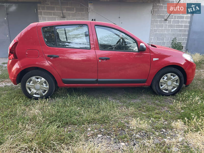 Хетчбек Dacia Sandero 2009 в Знам'янці