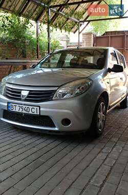 Хэтчбек Dacia Sandero 2009 в Херсоне