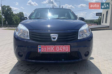 Хетчбек Dacia Sandero 2009 в Вишнівці