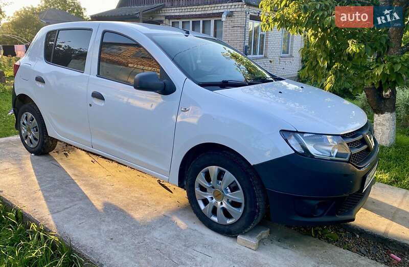 Dacia Sandero 2013