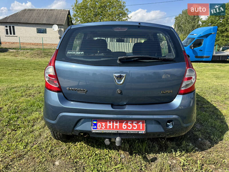 Хетчбек Dacia Sandero 2008 в Володимирі