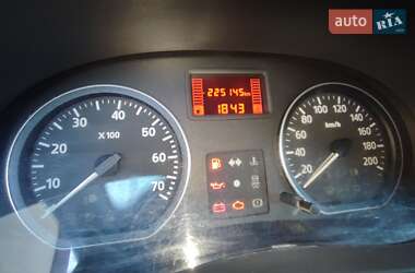 Хэтчбек Dacia Sandero 2011 в 