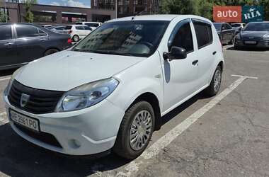 Хетчбек Dacia Sandero 2011 в Дніпрі