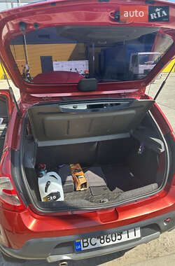 Хэтчбек Dacia Sandero 2010 в 