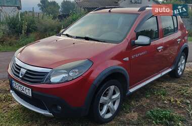 Хэтчбек Dacia Sandero 2011 в Куликовке
