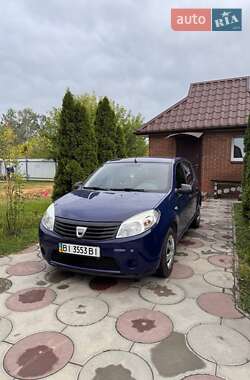 Хэтчбек Dacia Sandero 2009 в Полтаве