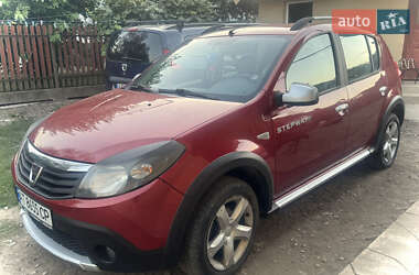 Хетчбек Dacia Sandero 2012 в Івано-Франківську