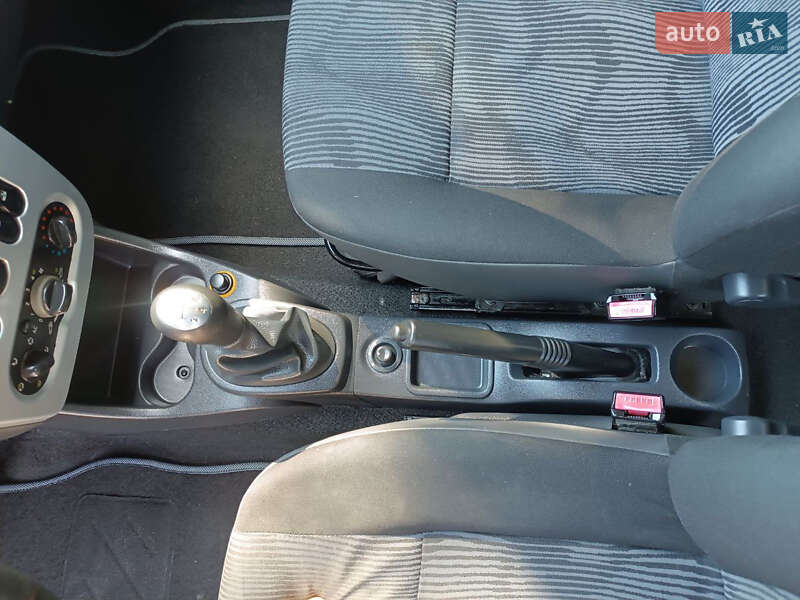 Хэтчбек Dacia Sandero 2009 в Красилове