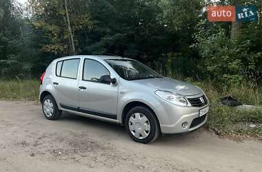 Хетчбек Dacia Sandero 2008 в Чернігові
