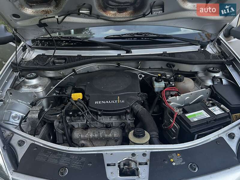 Хетчбек Dacia Sandero 2008 в Чернігові