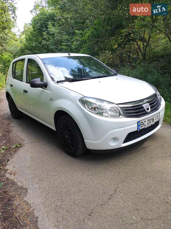 Хетчбек Dacia Sandero 2009 в Сокалі