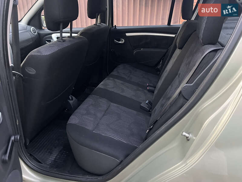 Хетчбек Dacia Sandero 2008 в Охтирці
