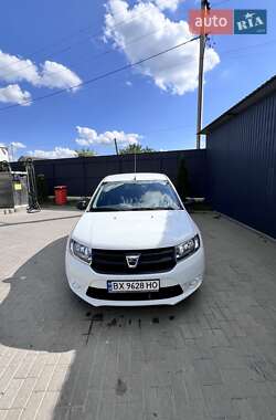 Хэтчбек Dacia Sandero 2013 в 