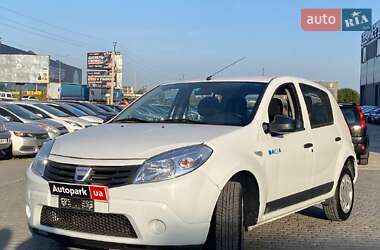 Хэтчбек Dacia Sandero 2010 в Львове