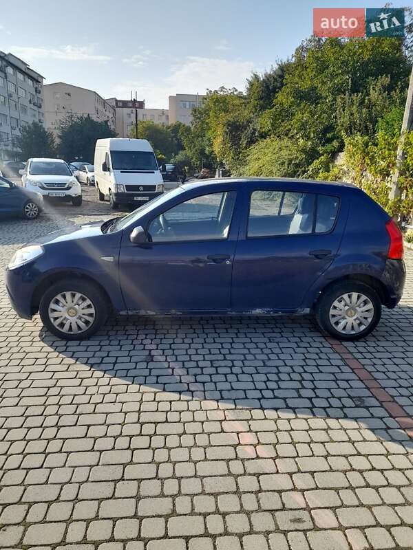 Хетчбек Dacia Sandero 2009 в Львові