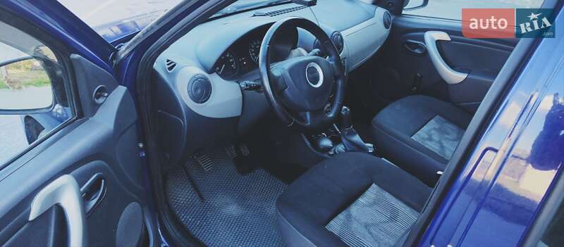 Хэтчбек Dacia Sandero 2009 в Полтаве фото 4 Хэтчбек Dacia Sandero 2009 в Полтаве