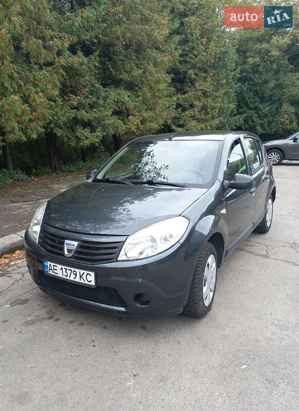 Хэтчбек Dacia Sandero 2010 в Ровно фото 2 Хэтчбек Dacia Sandero 2010 в Ровно