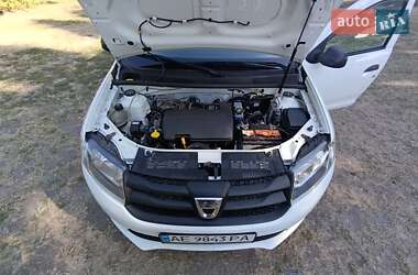 Хэтчбек Dacia Sandero 2013 в 