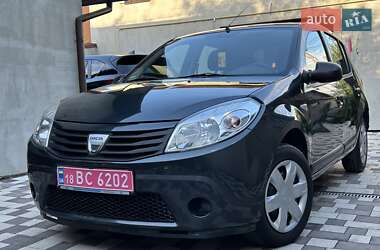 Хетчбек Dacia Sandero 2009 в Рівному
