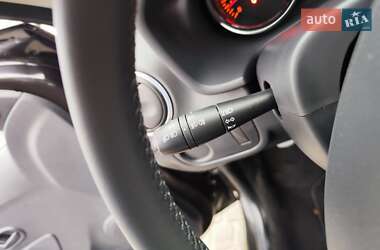 Хэтчбек Dacia Sandero 2015 в 