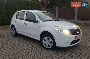 Хэтчбек Dacia Sandero 2009 в Луцке