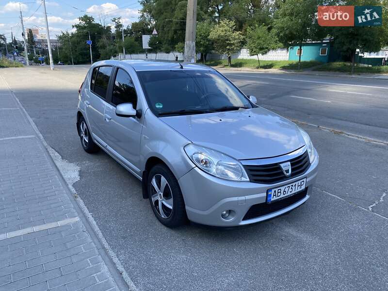 Dacia Sandero 2009