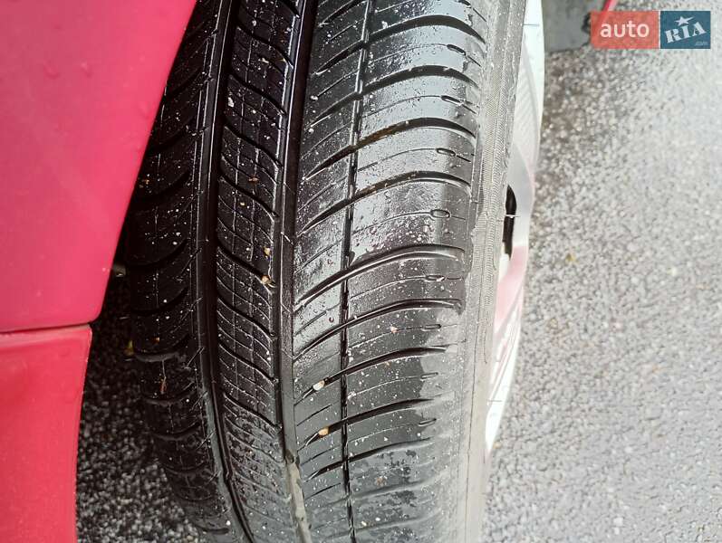 Хэтчбек Dacia Sandero 2009 в Калиновке