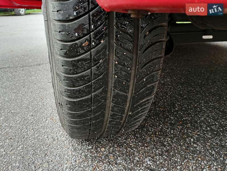 Хэтчбек Dacia Sandero 2009 в Калиновке